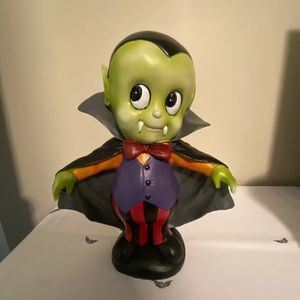 NWT Baby Green Dracula Vampire Halloween Resin
Decor Friend Of Marvin